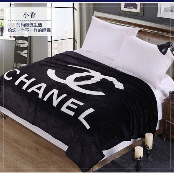 シャネルエアコン毛布 シャネル敷きパッド 夏用薄型 エアコン対策 ひざ掛け 寝具 9082306