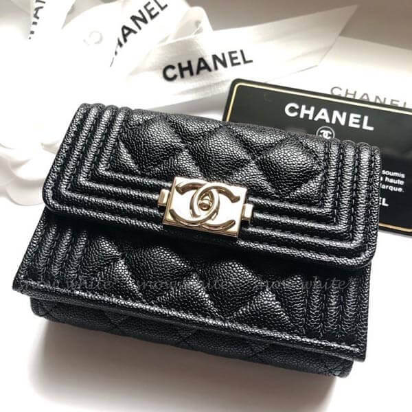 限定光沢黒 シャネル財布コピー キャビアxG金具 ナノウォレット BOY シャネル A84432