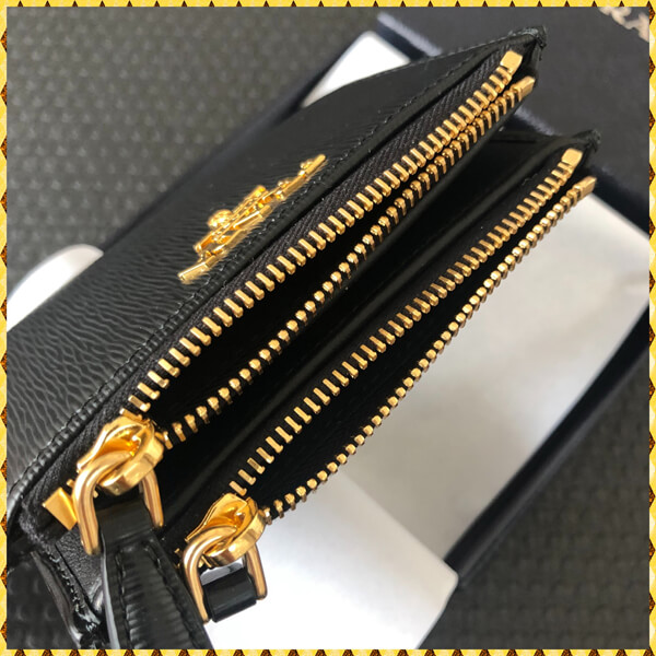 プラダ 偽物Vitello Move 1ML024 2つ折りコンパクト財布 国内発送
