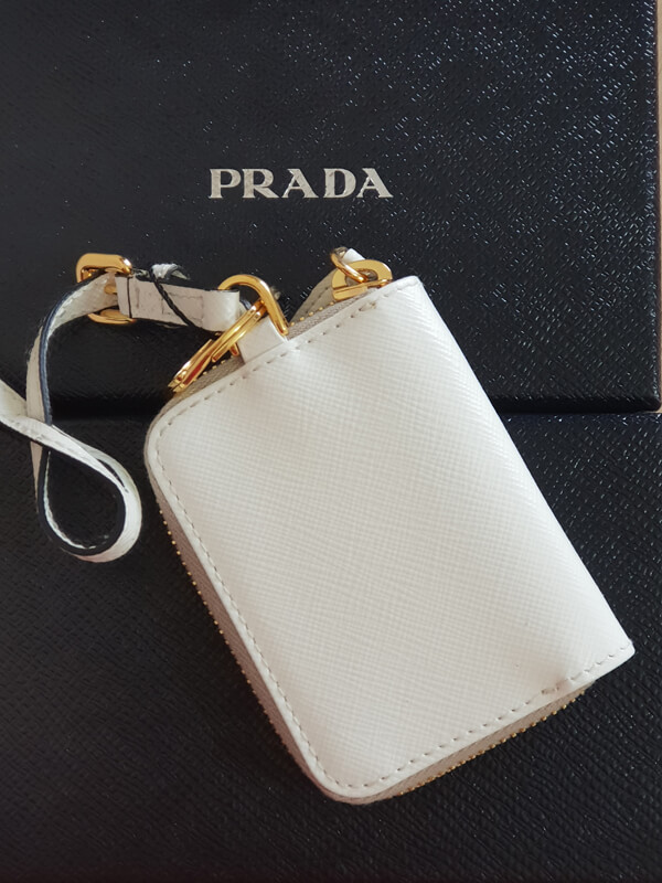 プラダスーパーコピー  レザーコインケース♪キーホルダー・チャーム♪ホワイト 1TL085