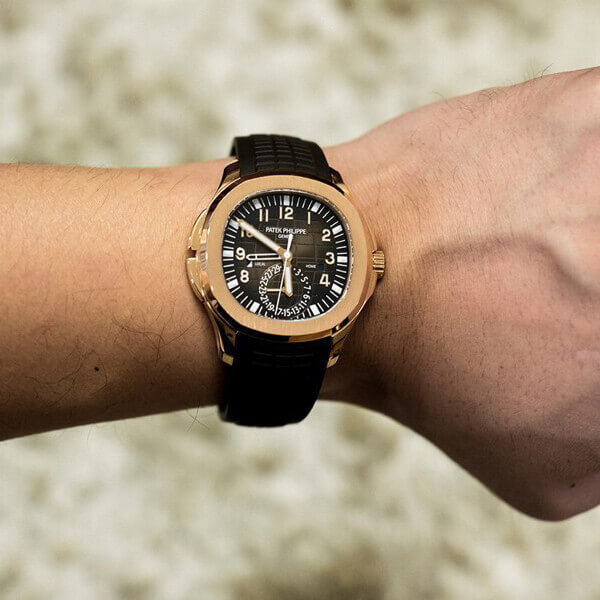 登坂広臣が着用 パテックフィリップスーパーコピー アクアノート トラベルタイム 5164R-001
