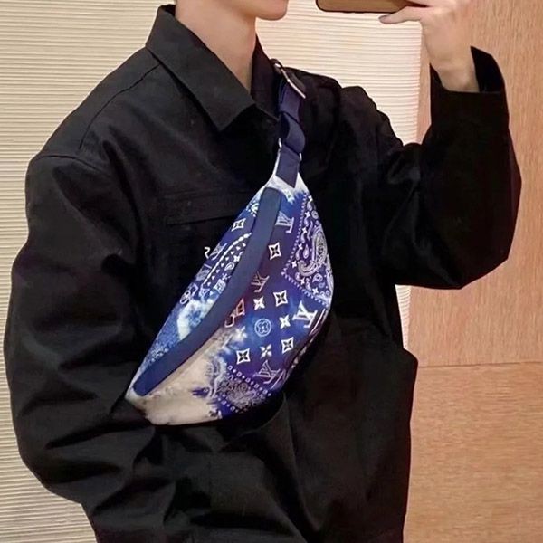 【★完売必至★】ルイヴィトン ディスカバリーバムバッグ 偽物 M20587