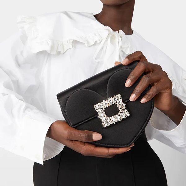 超入手困難ロジェ ヴィヴィエ 偽物 RV ラブ ストラスバックルサテンクラッチミニRS0B999