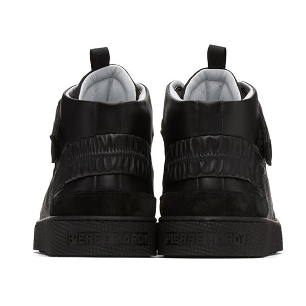 待望の再入荷Pierre Hardy 偽物 ビクタークルーズ エディション ハイスニーカー