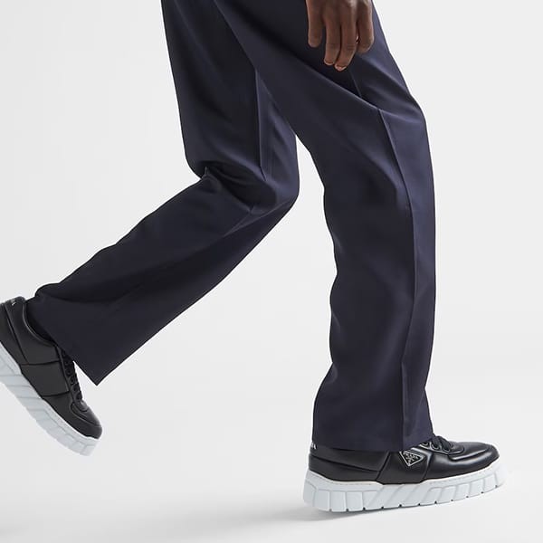 プラダ パデッドナッパレザー スニーカー コピー 3色 2EE386_2DL8_F0964