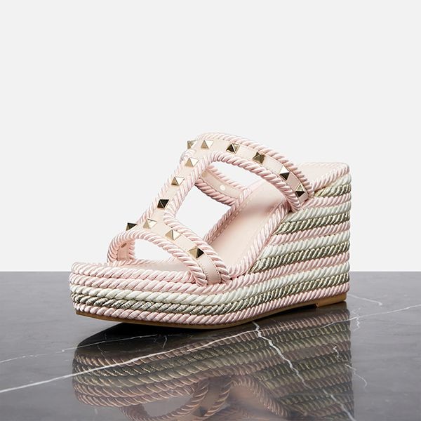 ◆ヴァレンティノ◆ロックスタッズ 偽物レザー ウェッジ サンダル vltn882