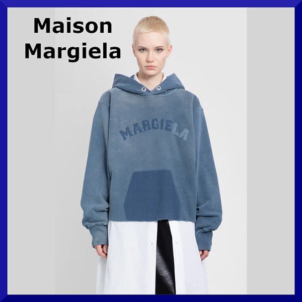 男女兼用メゾン マルジェラ ブルー ロゴ フェイデッド パーカーS51GU0127