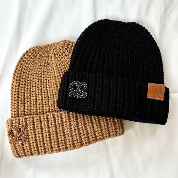 【関税・送料込】＜ロエベ ＞アナグラムブローチ ビーニー 偽物F000487XEK