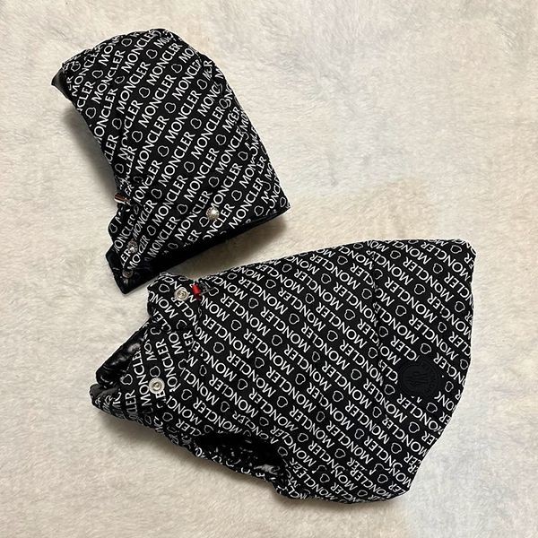 【VIPセールで入荷！】モンクレール ポルド ドッグ クチュール コピー愛犬用リバーシブルロゴコートH209O3G