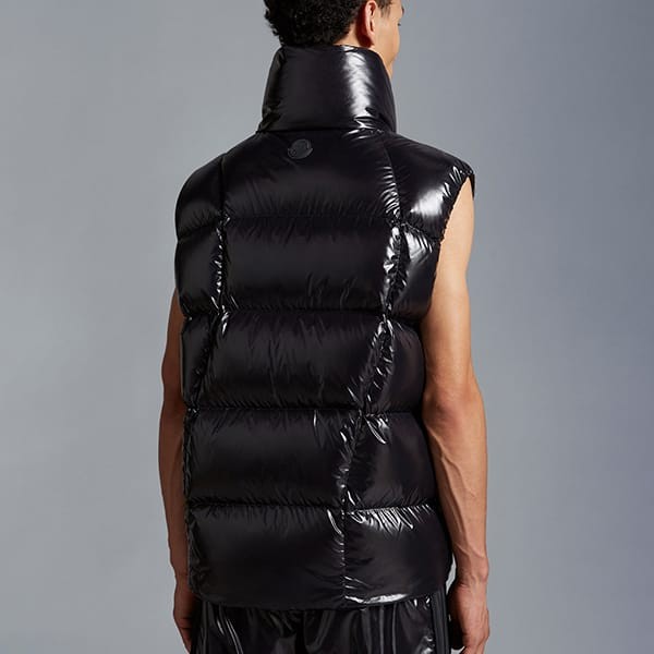 【セレブ多数愛用】モンクレール×アディダス 偽物 コラボ ボゾンロゴ入ダウンベスト Bozon 4色 I209S1A00011M2267335