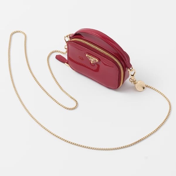 関税なしプラダ コピー パテントレザー チェーンストラップ ミニポーチ 3色 1NR025_069_F0E06