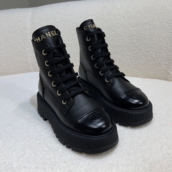 セール新作《厚底》シャネル ショート ブーツ 偽物 cc11118