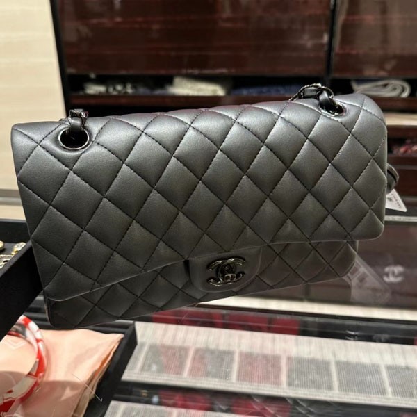 シャネル チェーンショルダーバッグ マトラッセ25 ココマーク カーフレザー ダブルチェーン A01112 黒