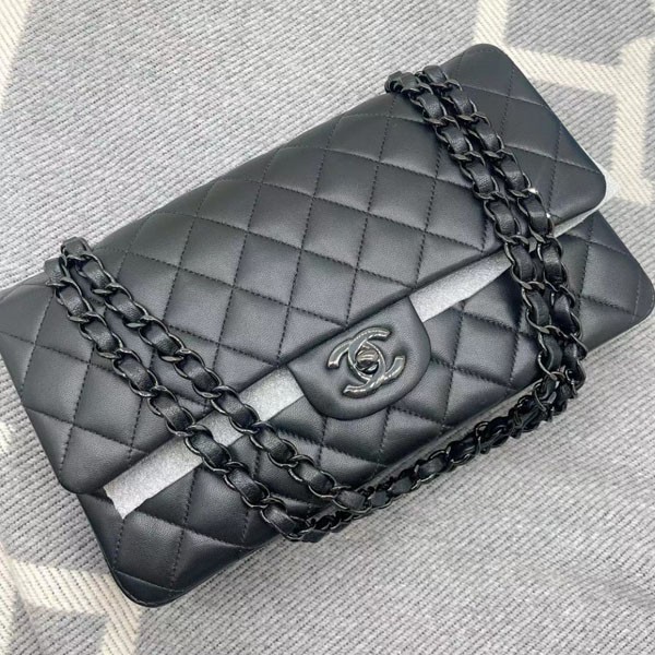 シャネル チェーンショルダーバッグ マトラッセ25 ココマーク カーフレザー ダブルチェーン A01112 黒