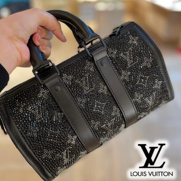 【奇跡の再入荷！即発送】ルイヴィトン 偽物 キーポル バンドリエール 25 バッグ M23795