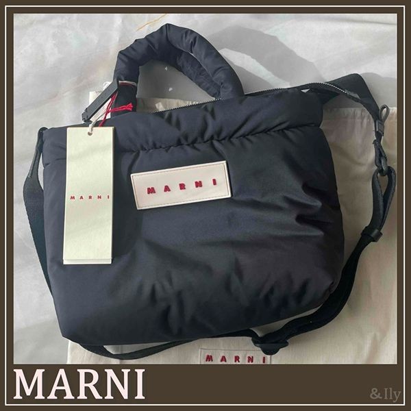 人気アイコンも注目マルニ ブラック PUFF ミニトートバッグ偽物BMMP0131U2P646000N99