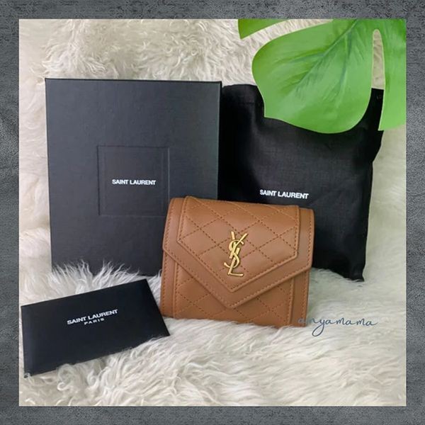 【限定カラー】サンローラン ギャビー 偽物マルチフォールドウォレットYSL3G818331