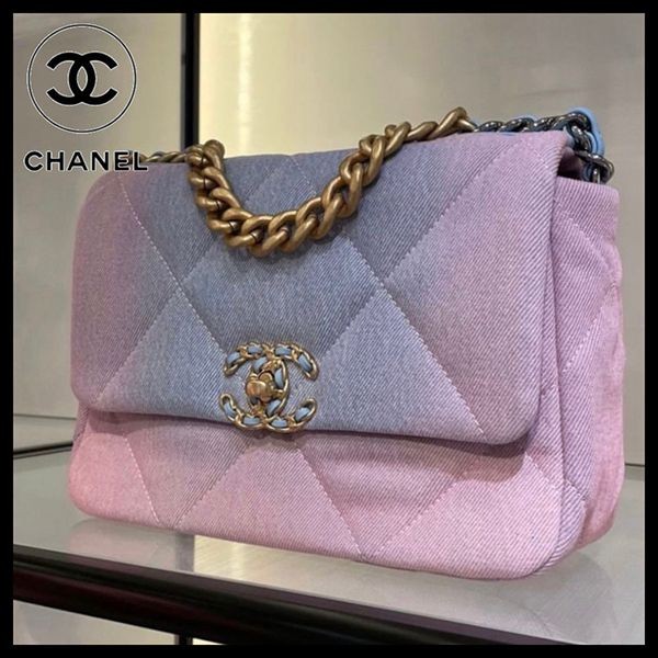 即納でお届けシャネル19 ハンドバッグ 偽物 AS1160【デニム生地がお洒落♪】