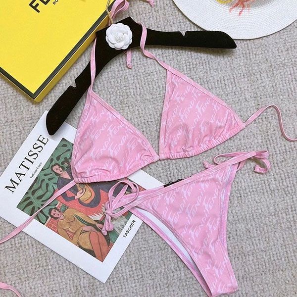 フェンディ 三角ビキニ 偽物 トライアングルトップ w24042202