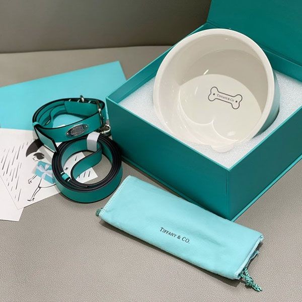 ティファニー 犬や猫 首輪 偽物 ペット カラー＆リーシュ ＆ボウルセット 3個セット w24042901