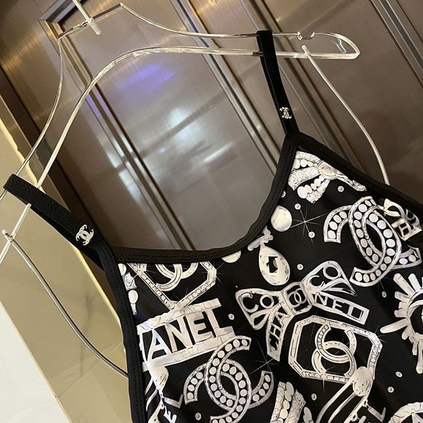 シャネル ワンピース水着 偽物 w24043040