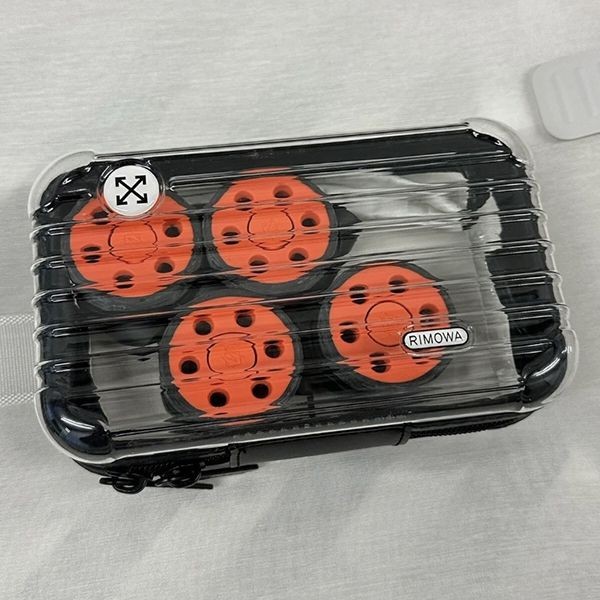 高級感溢れる☆リモワ オフホワイト 偽物Limited Edition Cabin フルセットrw04067