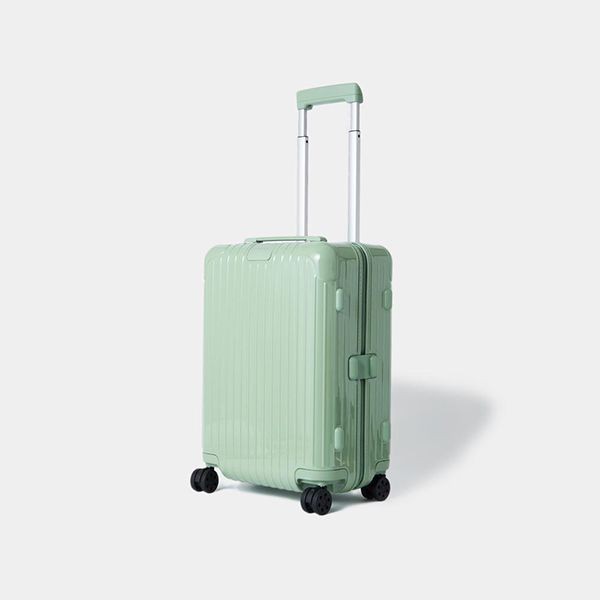 超希少！【リモワ】ESSENTIAL Cabin スーツケース 偽物rw04063