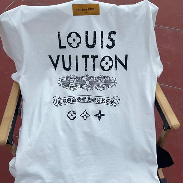 大人気 ルイヴィトン クロムハーツ コラボ Tシャツ コピー w24060701