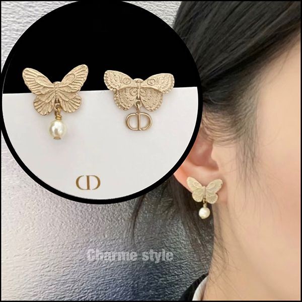 上品高見え■【耳元エレガントに♪】 ディオール METAMORPHOSE ピアス 偽物 蝶 ロゴ