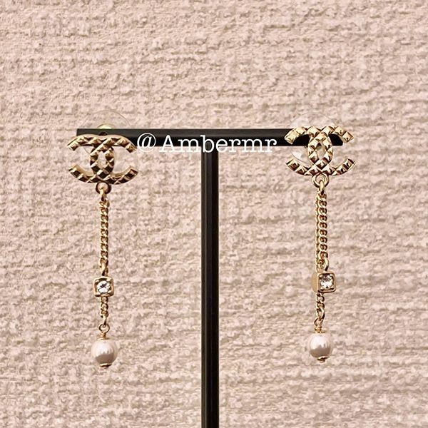 シャネル CCロゴ_ピアス 偽物 揺れるチェーンパール cc07021