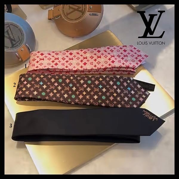 【最終セール価格！】ルイヴィトン 偽物 ネクタイ ジャンピング ドッグ 7CM 3色 M79749