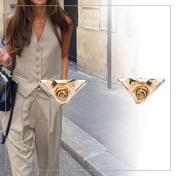 プラダ◆メタル ピアス 偽物 トライアングル 薔薇 ロゴ ローズ pd07021