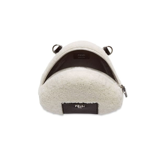 フェンディ 偽物 ホワイトシープスキンチャーム おにぎりバッグ 7as240apuof1mmu