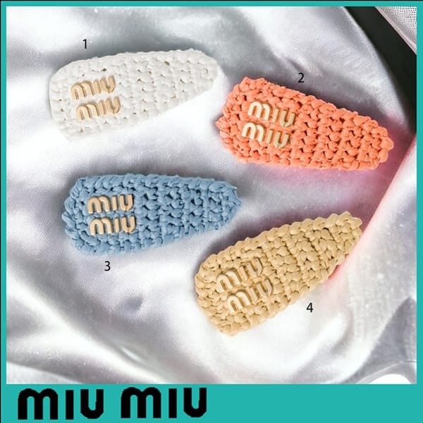 人気アイコンも注目ミュウミュウ 激安 ウーブンファブリック ヘアクリップ 4色 5if092_2f73_f0018