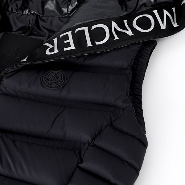 モンクレール aliterse ダウンベスト 偽物 1a00022595fk