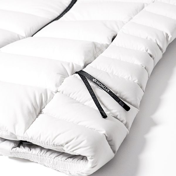 モンクレール aliterse ダウンベスト 偽物 1a00022595fk