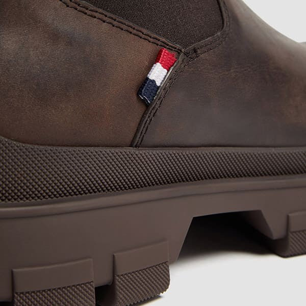 今注目アイテム！モンクレール hevea 偽物 チェルシーブーツ j209a4f00090m4516257