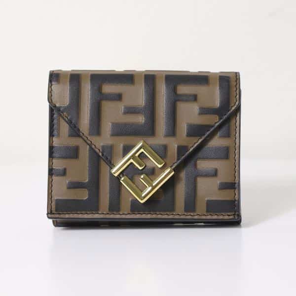 《大人気》フェンディ ミディアムサイズ ffダイヤモンド 三つ折り財布 8m0480adymf13vk