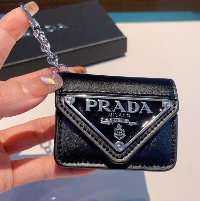 プラダ  AirPods Pro ケース コピー 2色 24111303