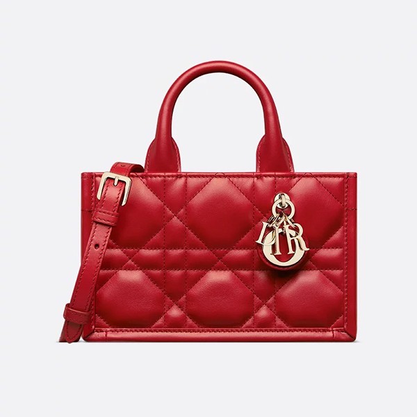 トレンドの最前線☆ディオール ブックトート 偽物 ストラップ付き ミニバッグ 7色 S5573OWHP_M900