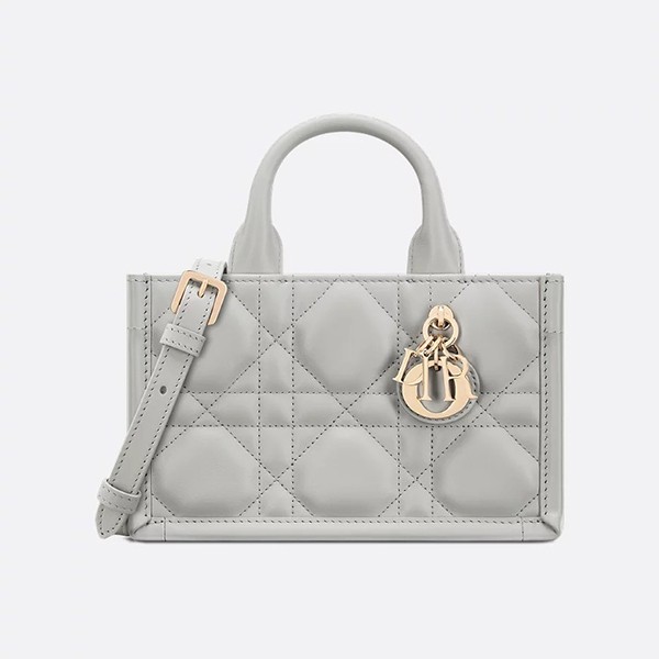 トレンドの最前線☆ディオール ブックトート 偽物 ストラップ付き ミニバッグ 7色 S5573OWHP_M900