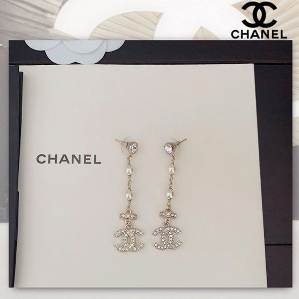 トレンド最先端《揺れるチェーンがエレガント☆》シャネル ピアス 偽物 ココマーク 2連 ABE649 B18245 NZX60