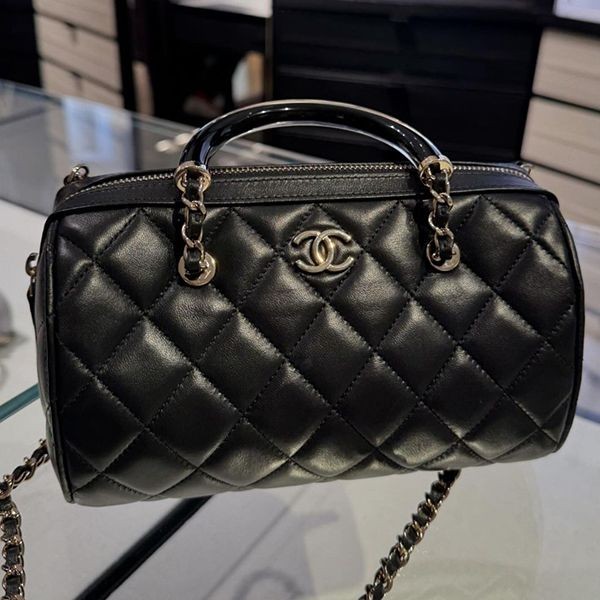 ◎スケルトンなハンドル◎シャネル ショルダーバッグ パロディ AP4411