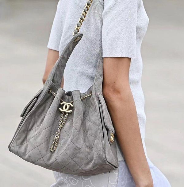 速達発送【上品エレガンス 】シャネル ホーボーバッグ 偽物 AS5311B18799