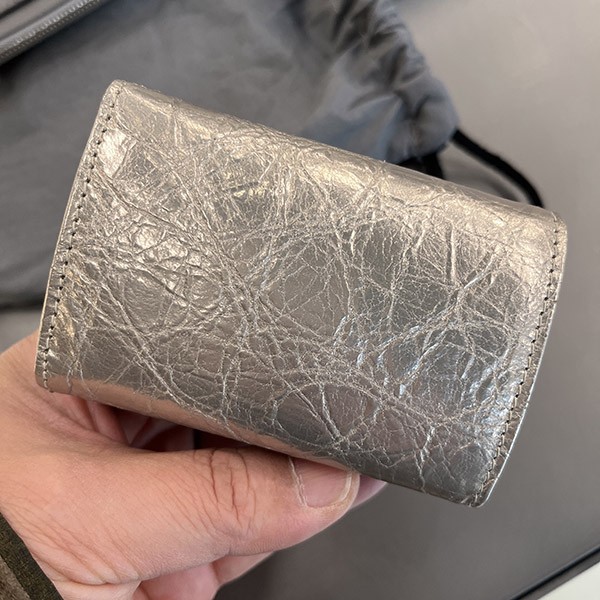 バレンシアガ 765467 MONACO ミニウォレット 偽物 三つ折り 765467 2AA1N 9706