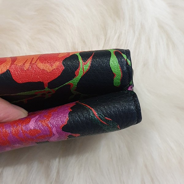 【かわいくて上品♪】バレンシアガ コピー フラワープリント♪3つ折りレター型財布♪黒/オレンジ 25031301