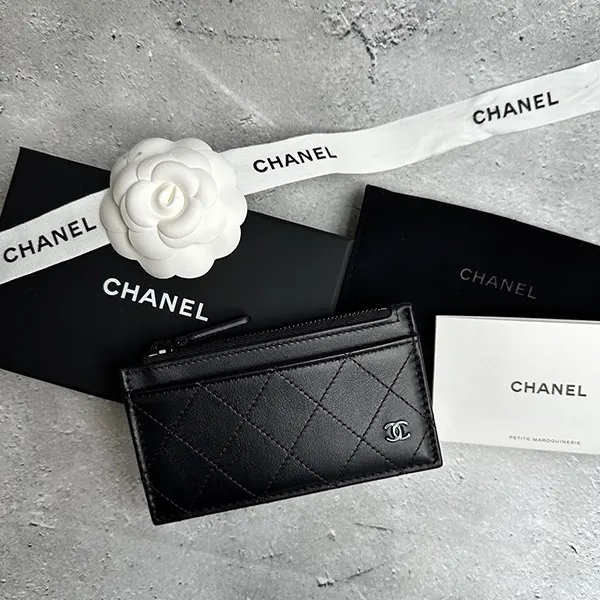 《大人気》シャネル CCロゴ オールブラック 激安 フラグメントケース AP3823