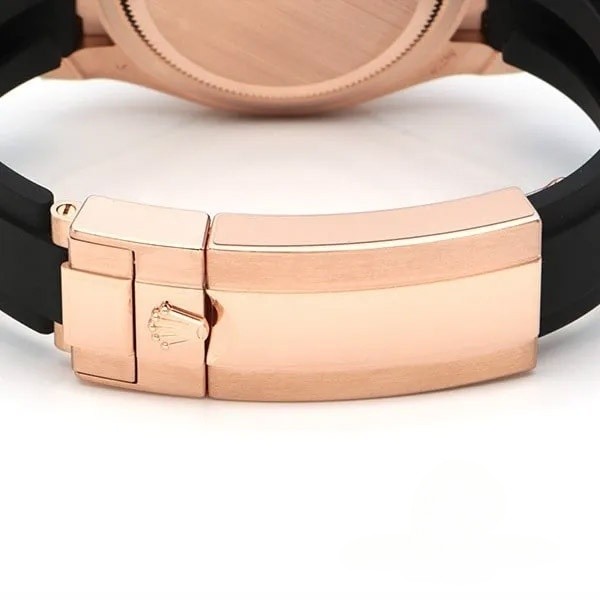 高級感溢れる2023年新作 ロレックス 偽物 コスモグラフ デイトナ エバーローズゴールド・セラミック ブライトブラック／サンダスト 126515LN