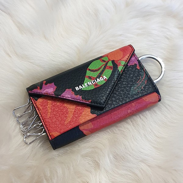 完売前に！バレンシアガ フラワープリント♪レザーキーケース コピー♪黒/オレンジ 25031304