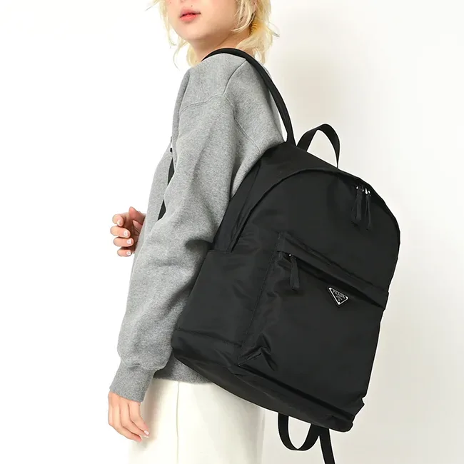【VIPセールで入荷！】プラダ 三角 ロゴ付き バックパック リュックサック 2VZ034